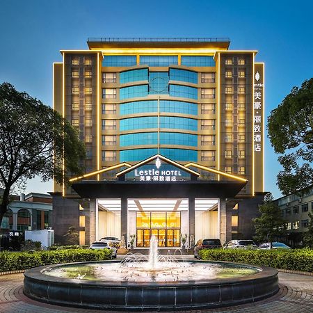 Mehood Lestie International Hotel Nancun Wanbo Metro Station Branch - Free Shuttle Bus To Canton Fair Complex During Canton Fair Period & Free Breakfast & Free Afternoon Tea & Free Midnight Snack & Free Vpn Internet Access Exterior foto