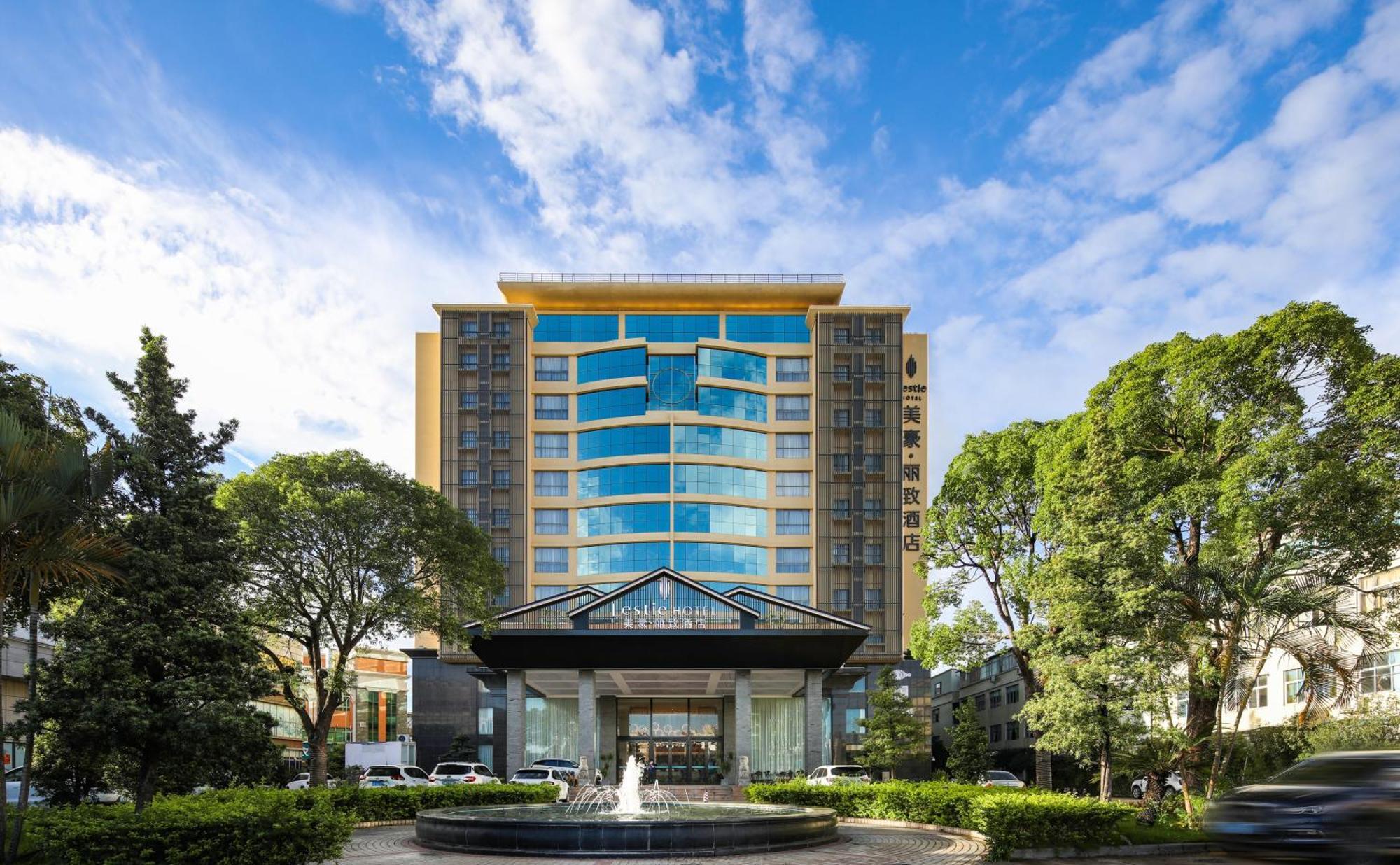 Mehood Lestie International Hotel Nancun Wanbo Metro Station Branch - Free Shuttle Bus To Canton Fair Complex During Canton Fair Period & Free Breakfast & Free Afternoon Tea & Free Midnight Snack & Free Vpn Internet Access Exterior foto